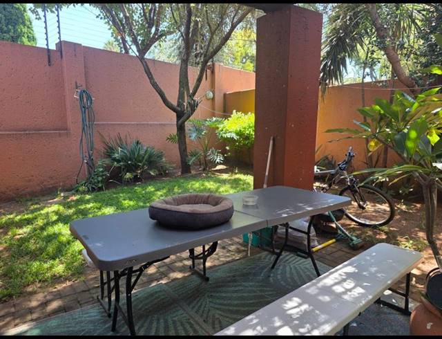 1 BEDROOM APARTMENT FOR SALE IN SUNNINGHILL